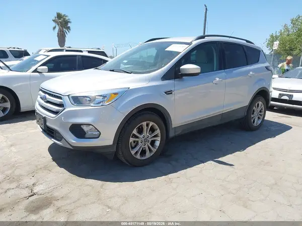 1FMCU9GD2JUD60469 2018 FORD ESCAPE - Image 2