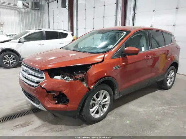 1FMCU9GD2KUA05982 2019 FORD ESCAPE - Image 2