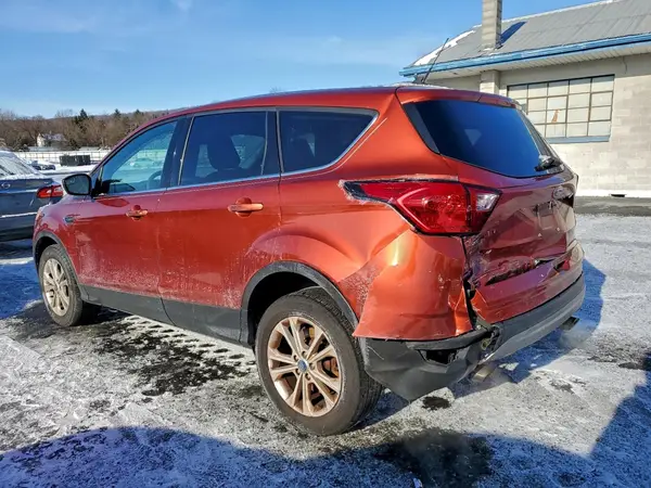 1FMCU9GD2KUA10213 2019 FORD ESCAPE - Image 2
