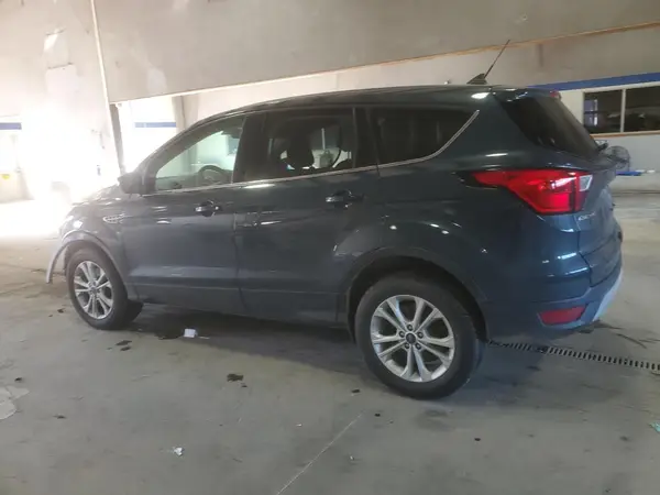 1FMCU9GD2KUA68256 2019 FORD ESCAPE - Image 2