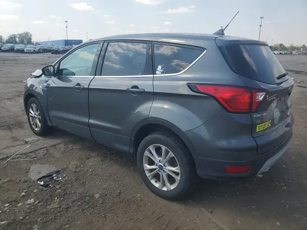 1FMCU9GD2KUB09033 2019 FORD ESCAPE - Image 2