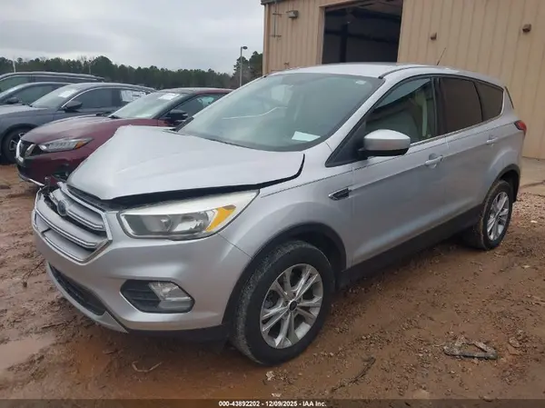 1FMCU9GD2KUB10523 2019 FORD ESCAPE - Image 2