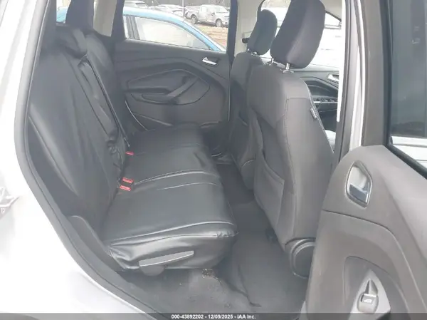 1FMCU9GD2KUB10523 2019 FORD ESCAPE - Image 8