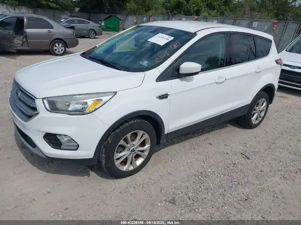 1FMCU9GD3HUA29913 2017 FORD ESCAPE - Image 2