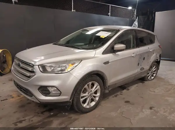1FMCU9GD3HUB12208 2017 FORD ESCAPE - Image 2