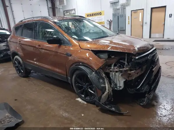 1FMCU9GD3HUB15805 2017 FORD ESCAPE - Image 1