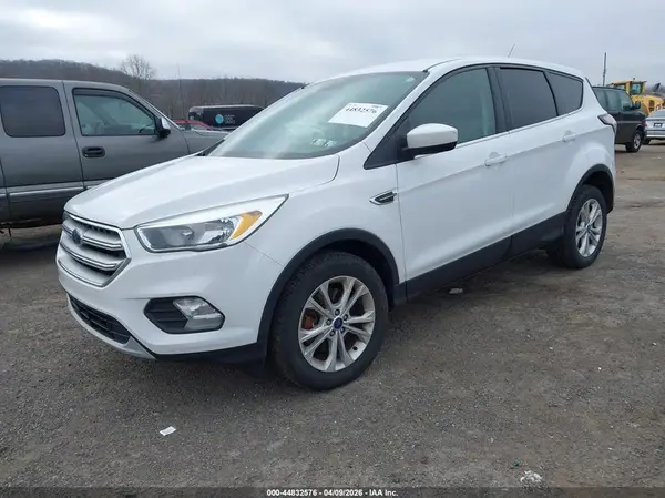 1FMCU9GD3HUD02817 2017 FORD ESCAPE - Image 2