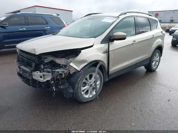 1FMCU9GD3HUD09136 2017 FORD ESCAPE - Image 2