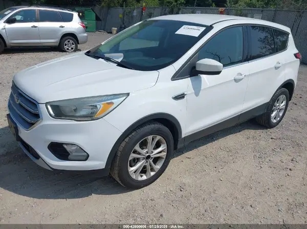 1FMCU9GD3HUD56084 2017 FORD ESCAPE - Image 2