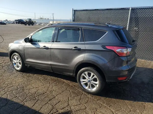 1FMCU9GD3JUA32171 2018 FORD ESCAPE - Image 2