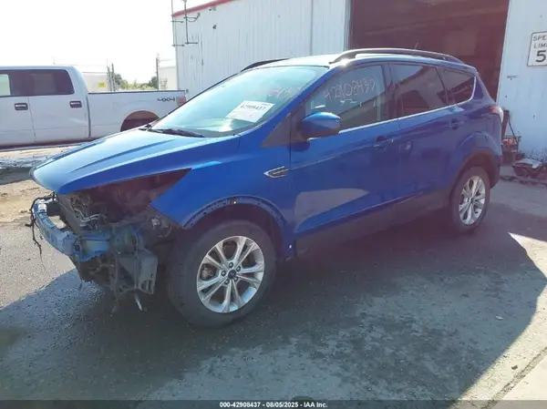 1FMCU9GD3JUB14854 2018 FORD ESCAPE - Image 2