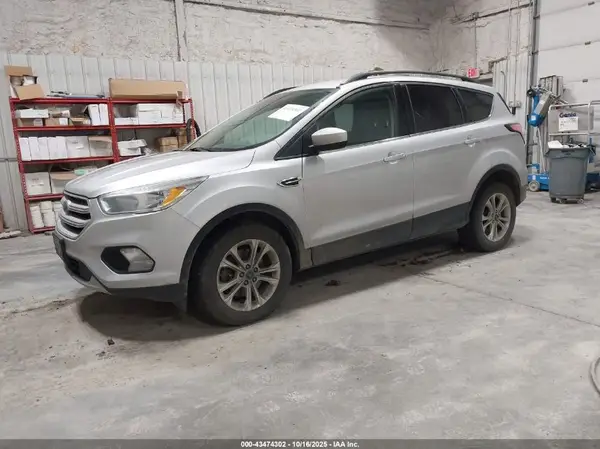 1FMCU9GD3JUB15096 2018 FORD ESCAPE - Image 2