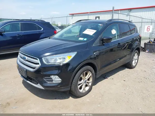 1FMCU9GD3JUB46400 2018 FORD ESCAPE - Image 2