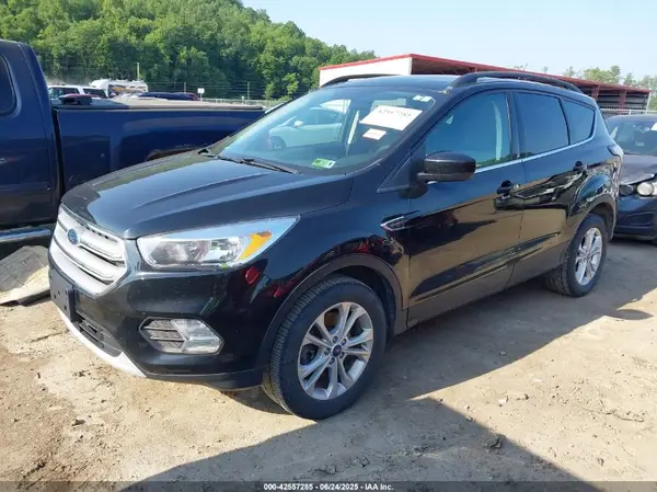1FMCU9GD3JUB75170 2018 FORD ESCAPE - Image 2