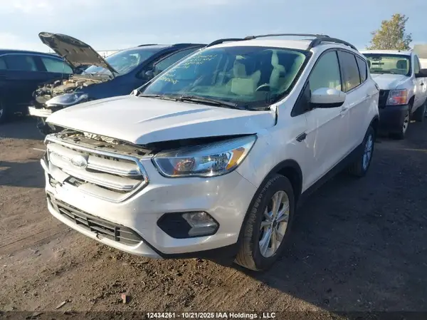 1FMCU9GD3JUB89165 2018 FORD ESCAPE - Image 2