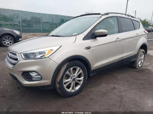 1FMCU9GD3JUC04473 2018 FORD ESCAPE - Image 2