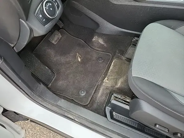 1FMCU9GD3JUC13321 2018 FORD ESCAPE - Image 1