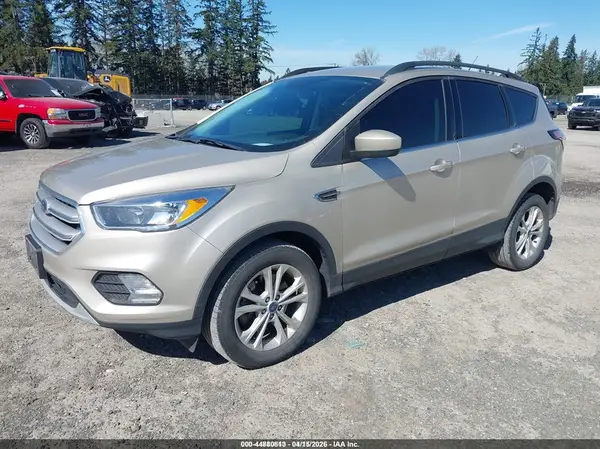 1FMCU9GD3JUC38784 2018 FORD ESCAPE - Image 2