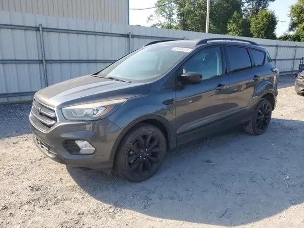 1FMCU9GD3JUC67069 2018 FORD ESCAPE - Image 1