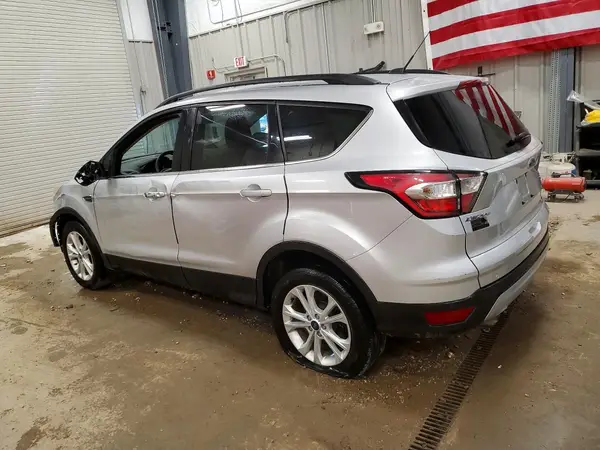 1FMCU9GD3JUC88830 2018 FORD ESCAPE - Image 2