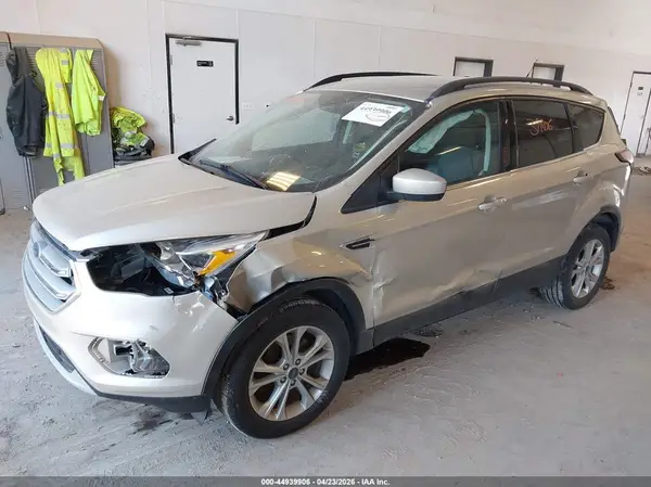 1FMCU9GD3JUC96958 2018 FORD ESCAPE - Image 2