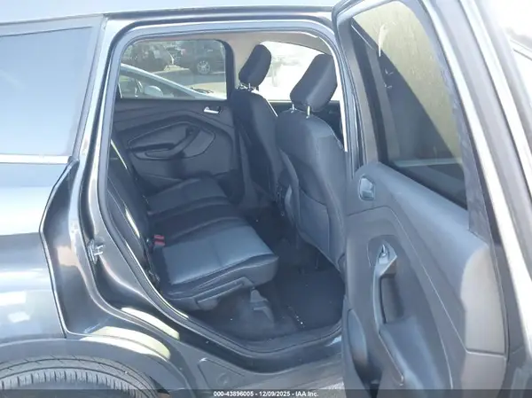 1FMCU9GD3JUD08557 2018 FORD ESCAPE - Image 8