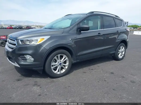 1FMCU9GD3JUD08610 2018 FORD ESCAPE - Image 2