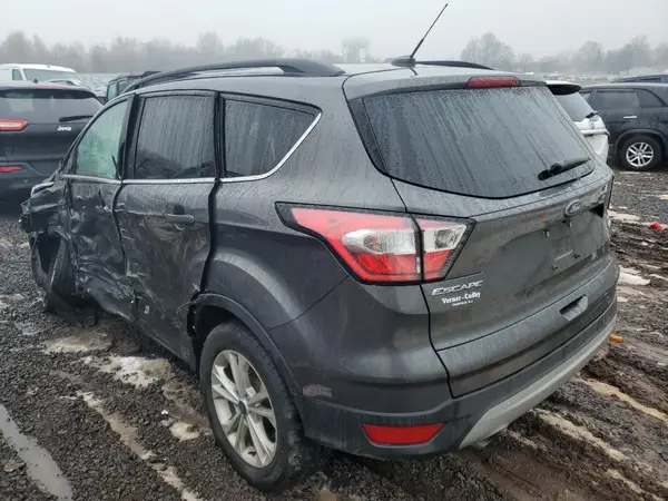 1FMCU9GD3JUD12706 2018 FORD ESCAPE - Image 2
