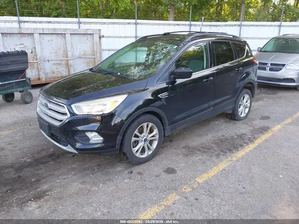 1FMCU9GD3JUD24161 2018 FORD ESCAPE - Image 2