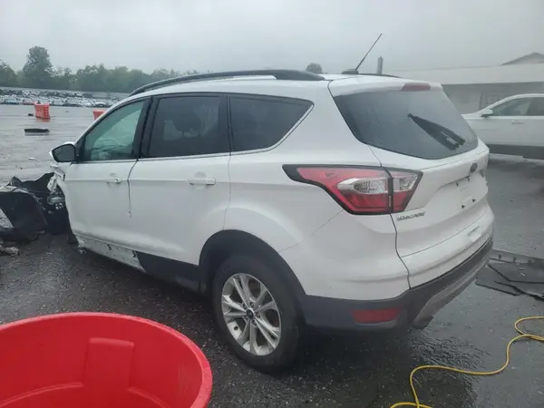 1FMCU9GD3JUD39078 2018 FORD ESCAPE - Image 2