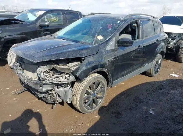 1FMCU9GD3JUD42627 2018 FORD ESCAPE - Image 2