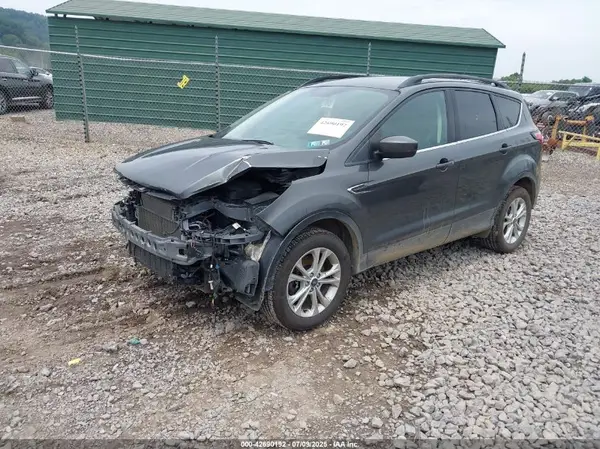 1FMCU9GD3JUD56320 2018 FORD ESCAPE - Image 2
