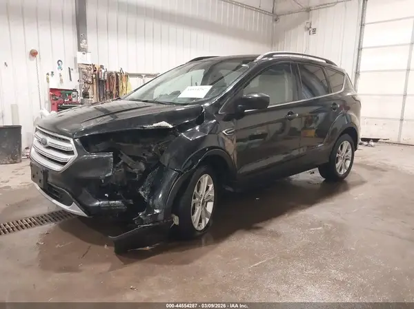 1FMCU9GD3JUD59833 2018 FORD ESCAPE - Image 2