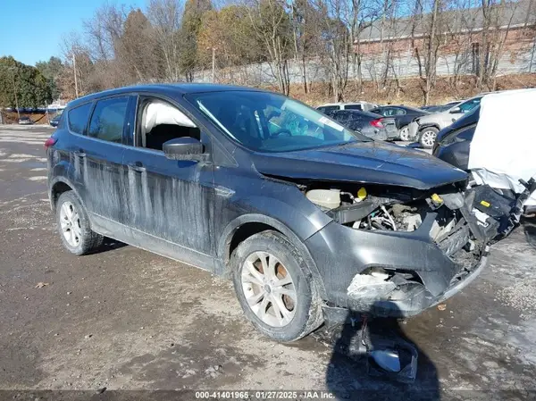 1FMCU9GD3KUA10477 2019 FORD ESCAPE - Image 1