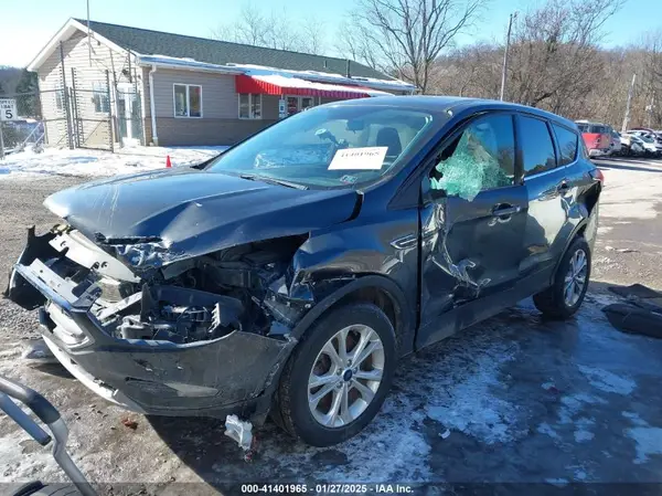 1FMCU9GD3KUA10477 2019 FORD ESCAPE - Image 2