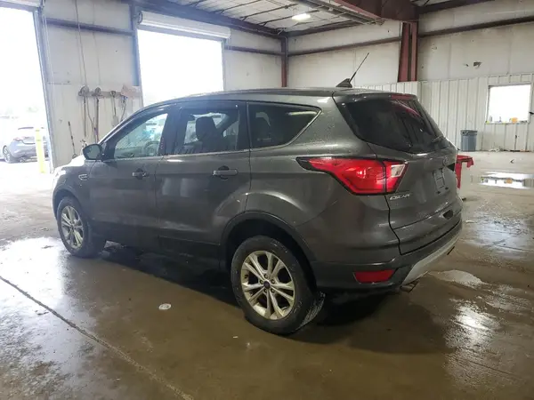 1FMCU9GD3KUA49165 2019 FORD ESCAPE - Image 2