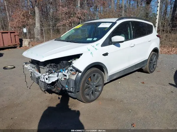 1FMCU9GD3KUA66693 2019 FORD ESCAPE - Image 2