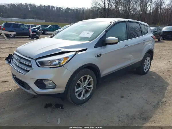 1FMCU9GD3KUA67584 2019 FORD ESCAPE - Image 2