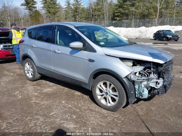 1FMCU9GD3KUA72879 2019 FORD ESCAPE - Image 1