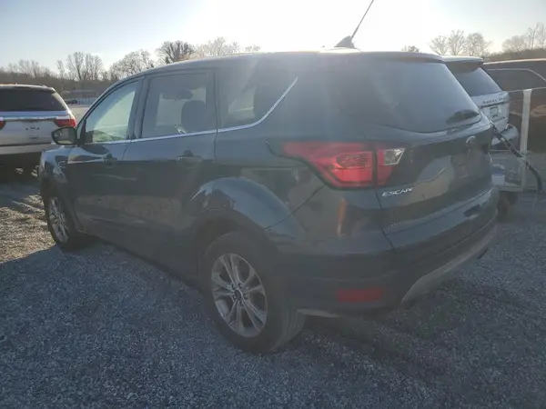1FMCU9GD3KUA76835 2019 FORD ESCAPE - Image 2