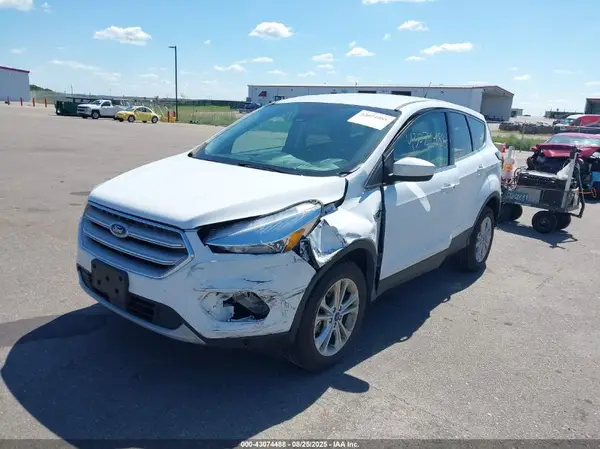 1FMCU9GD3KUB04410 2019 FORD ESCAPE - Image 2