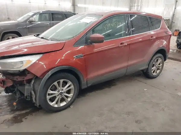1FMCU9GD3KUB27802 2019 FORD ESCAPE - Image 2