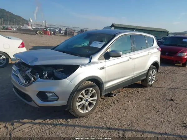 1FMCU9GD3KUB76093 2019 FORD ESCAPE - Image 2