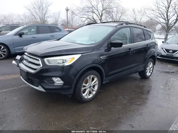 1FMCU9GD4HUA18001 2017 FORD ESCAPE - Image 2