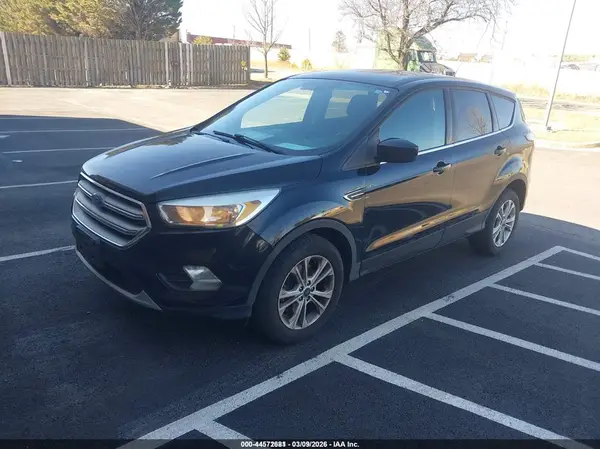 1FMCU9GD4HUA30181 2017 FORD ESCAPE - Image 2