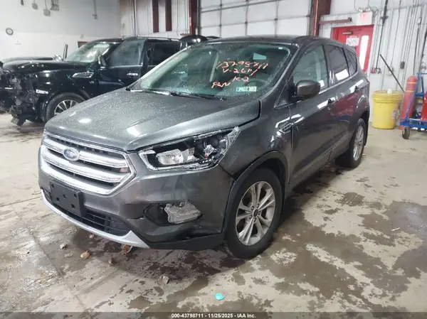 1FMCU9GD4HUA62614 2017 FORD ESCAPE - Image 2