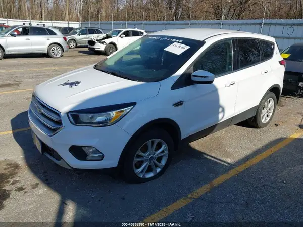 1FMCU9GD4HUB61854 2017 FORD ESCAPE - Image 2