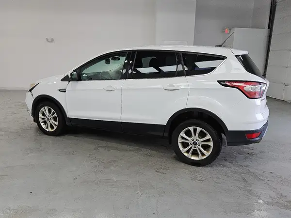 1FMCU9GD4HUB64592 2017 FORD ESCAPE - Image 2