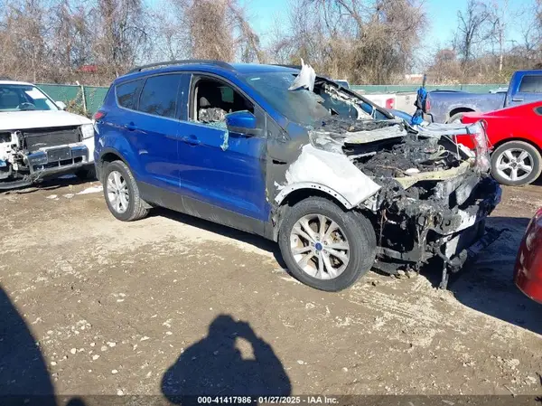 1FMCU9GD4HUB76516 2017 FORD ESCAPE - Image 1