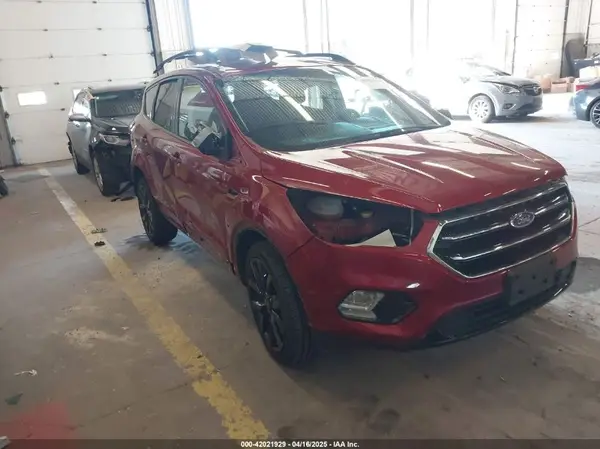1FMCU9GD4HUC11779 2017 FORD ESCAPE - Image 1